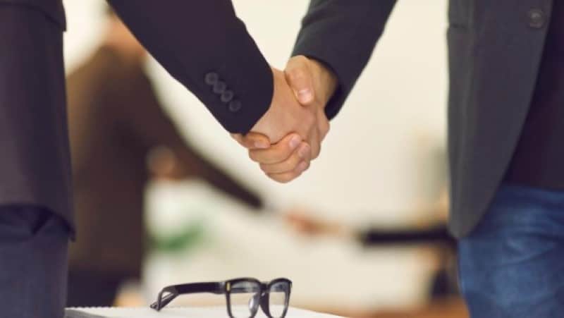 עורך דין דרכון רומני 